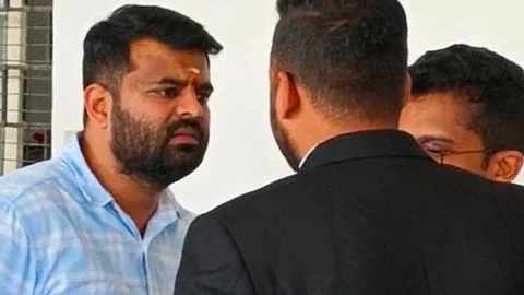 ರೇಪ್ ಕೇಸ್ ನಲ್ಲಿ ನ್ಯಾಯಾಲಯದಿಂದ ಪ್ರಜ್ವಲ್ ರೇವಣ್ಣನಿಗೆ ಶಿಕ್ಷೆ ಪ್ರಕಟ!