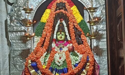 ಚಿನ್ನಲೇಪಿತ ಉತ್ಸವಮೂರ್ತಿ : ಹೊತ್ತು ಸಾಗುವಳು ಮಹಿಳಾಮೂರ್ತಿ!